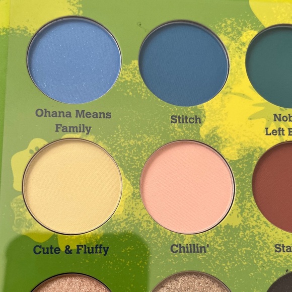 NEW! Stitch Eyeshadow Palette - Picture 5 of 16